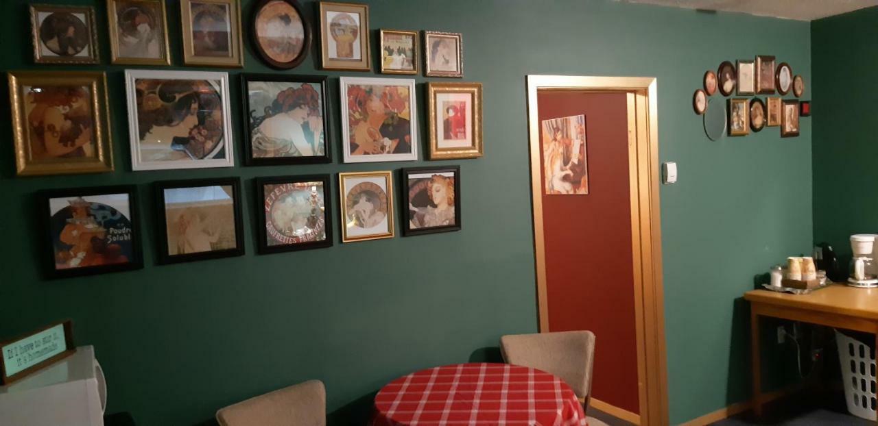 Ranchmen Motel Medicine Hat Zewnętrze zdjęcie